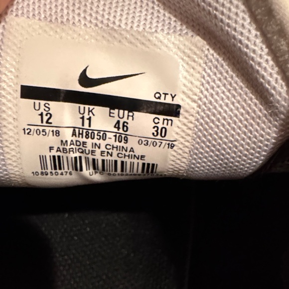 Nike Air Max 270 Size 12 US White Black with Pink and Yellow Accents main image 8